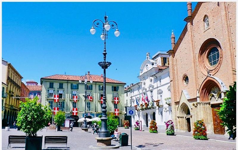 Апартаменты Comecasa Cavour Асти Экстерьер фото